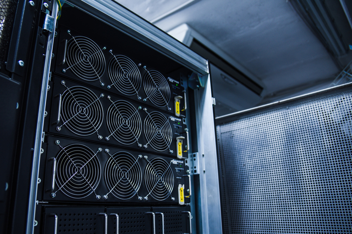 energy backup system for servers